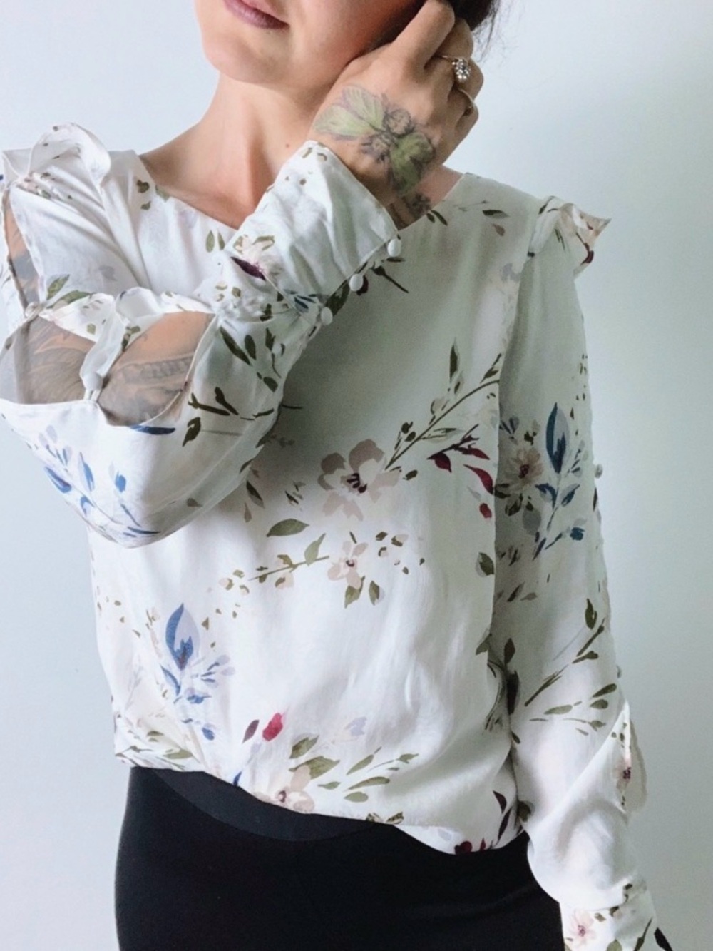 WHBM Floral Cut Out Sleeve Ruffle Top